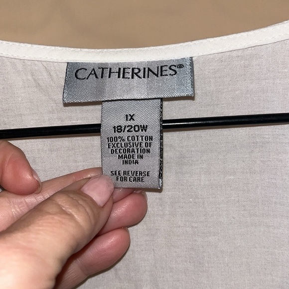 Catherine’s woman’s tunic size 1X 18/20W boho top with embroidery/embellishment - Picture 3 of 11